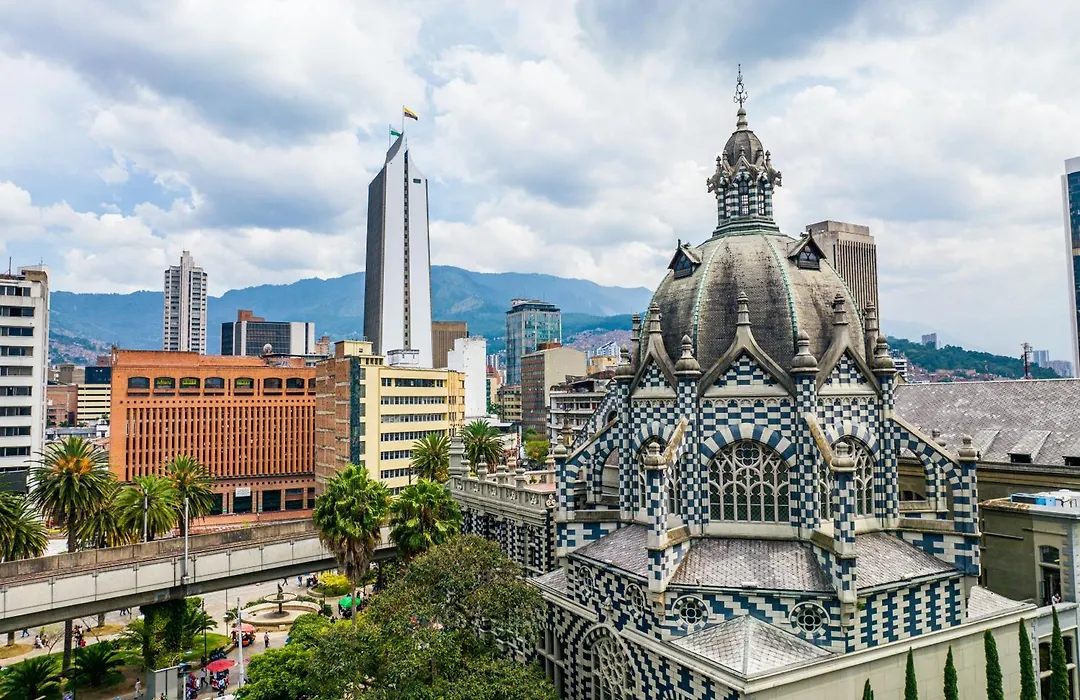 Socialtel Provenza Medellin-1